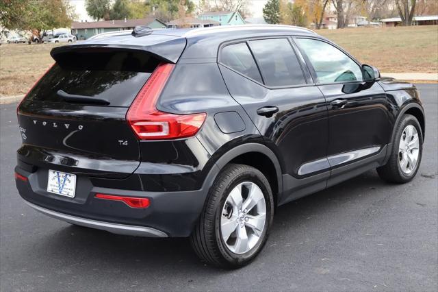 2020 volvo xc40 t4 momentum
