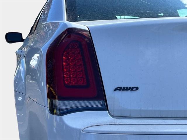 2023 chrysler 300 touring