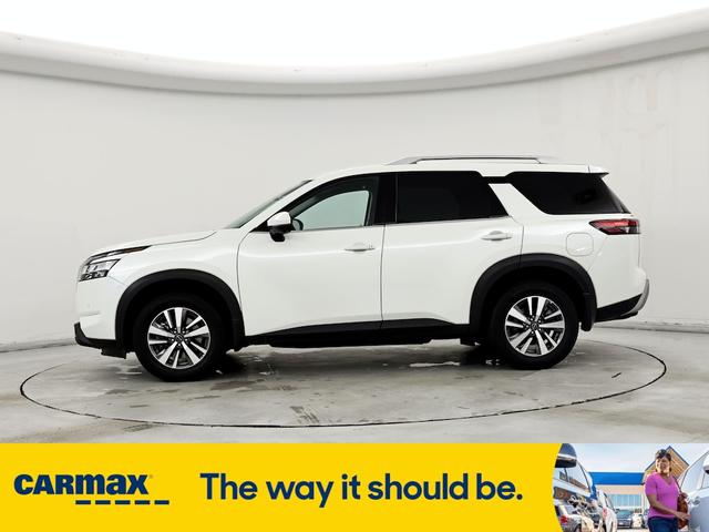 2023 nissan pathfinder sl