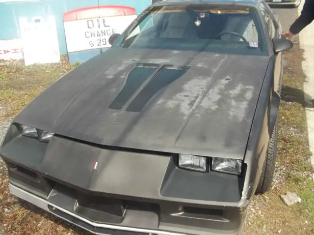 1983 chevy camaro z-28 5.0l ho 5 speed with rear windows black louvers