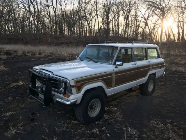 1987 jeep grand wagoneer white