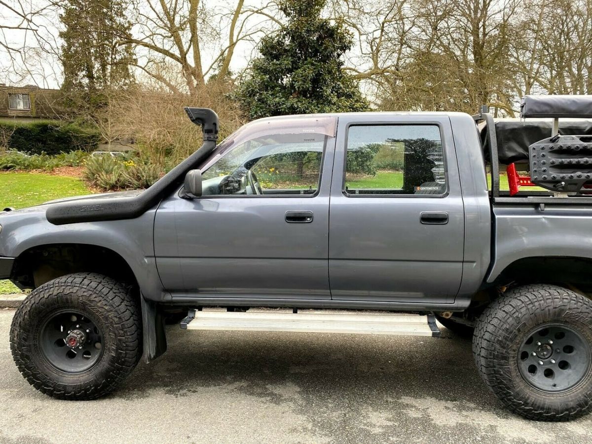 1990 toyota hilux 4x4 sr5 47,xxx miles, overlanding, off grid, roof top tent