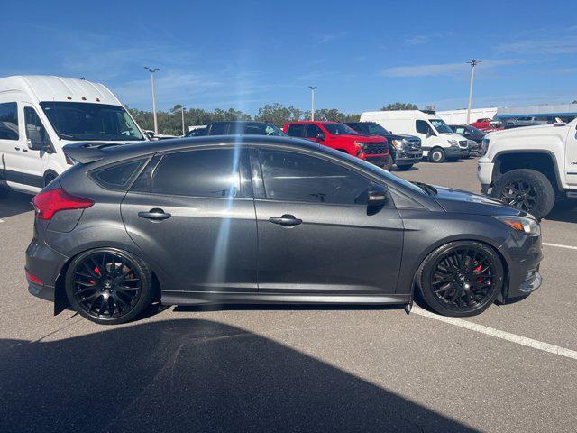2016 ford focus st