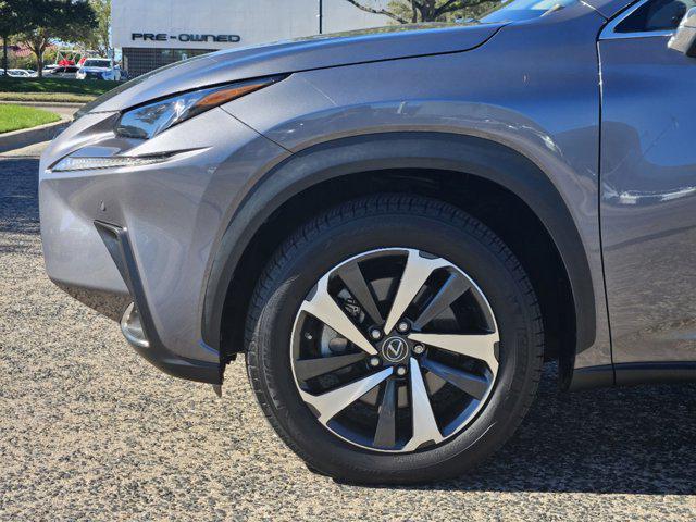 2021 lexus nx 300 base
