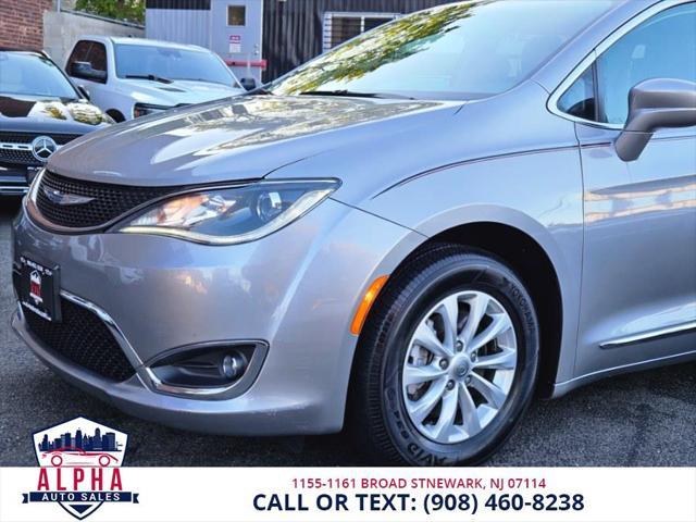 2018 chrysler pacifica touring-l