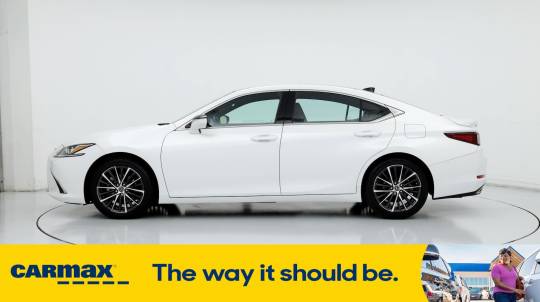 2022 Lexus ES