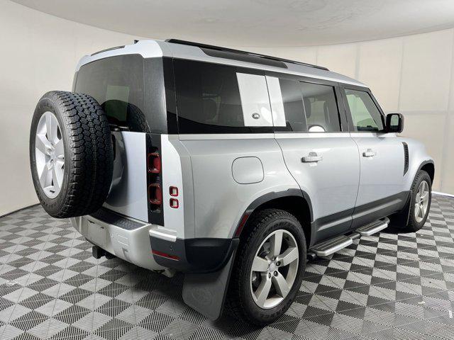 2024 land rover defender 110 p300