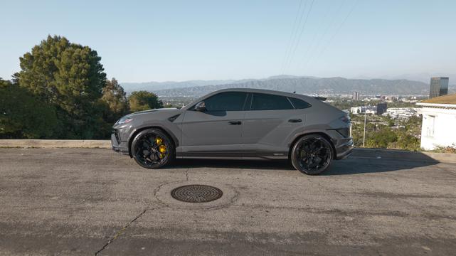 2023 lamborghini urus performante