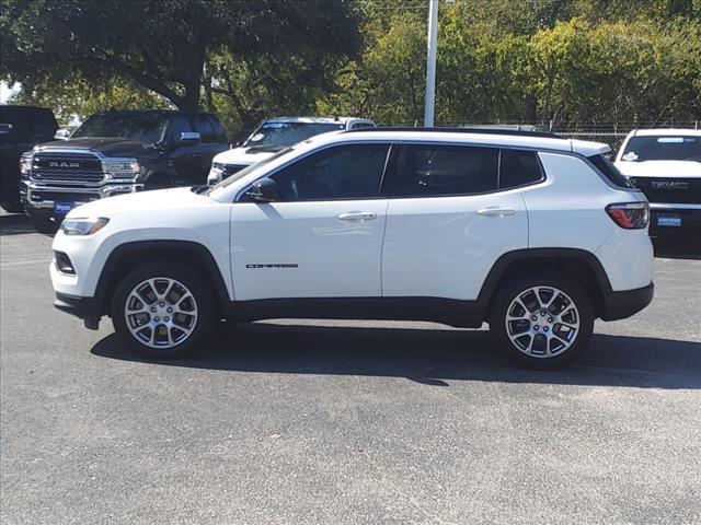 2023 jeep compass latitude lux