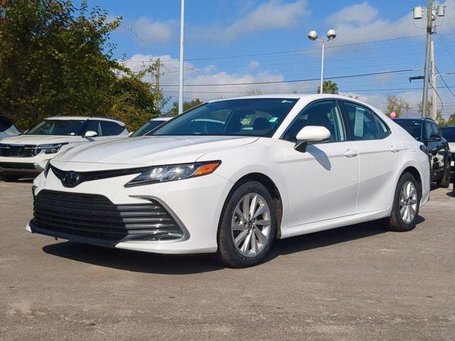 2023 toyota camry le
