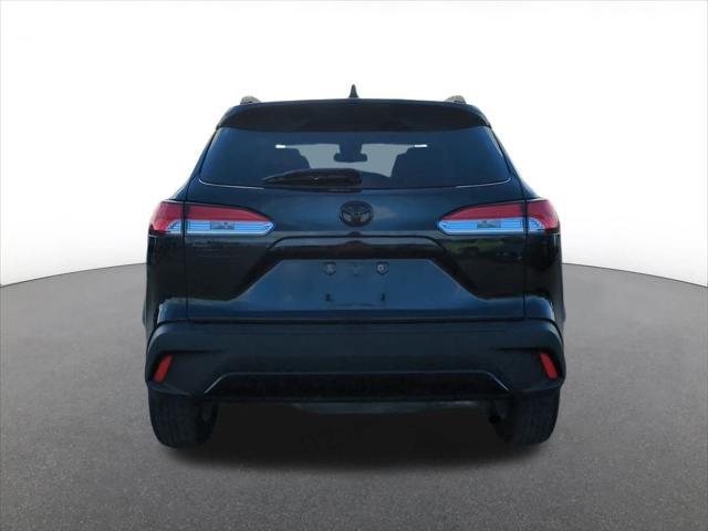 2022 toyota corolla cross le