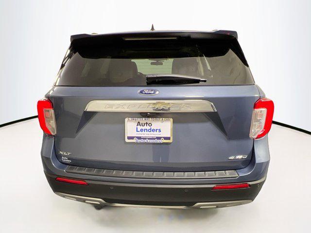2021 ford explorer xlt