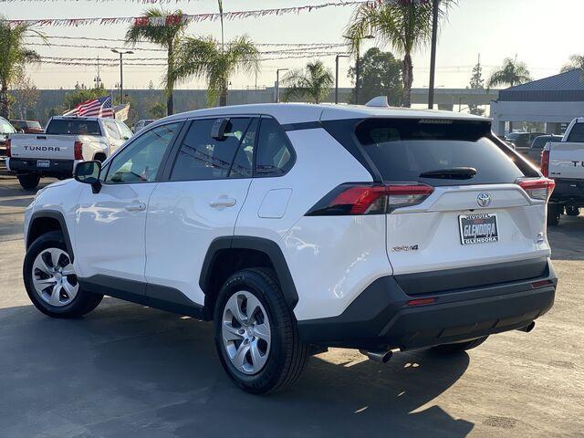 2022 toyota rav4 le