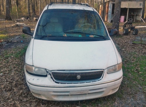1997 chrysler town country in arkansas by owner
