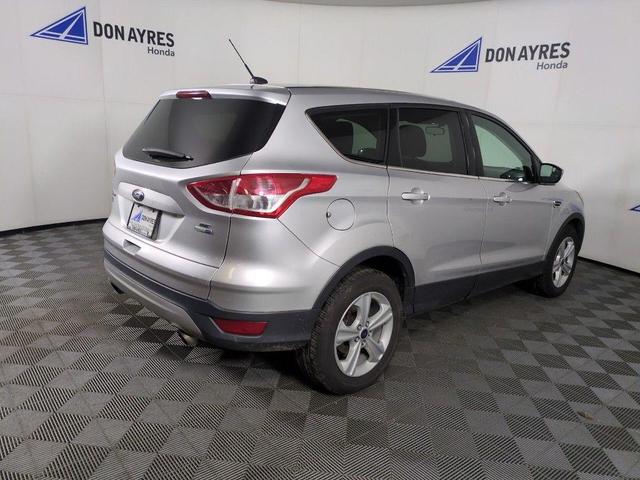 2015 ford escape se