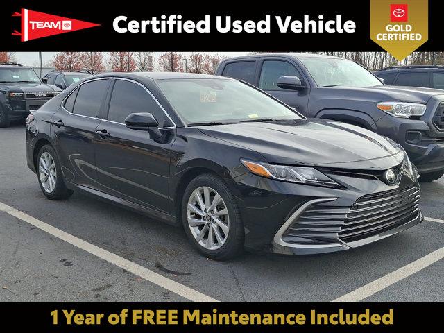 2022 toyota camry le