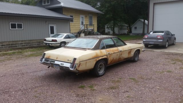 1973 oldsmobile cutlass sedan