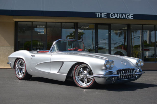 1962 chevrolet corvette restomod,500 hp,auto,wilwoodbrakes,18"frt & 20"rr wheels
