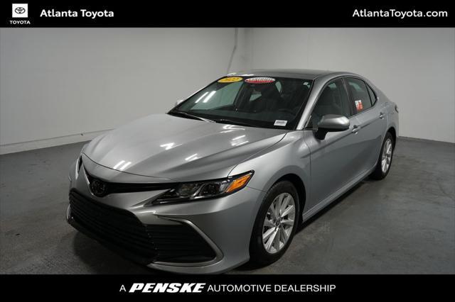 2022 toyota camry le