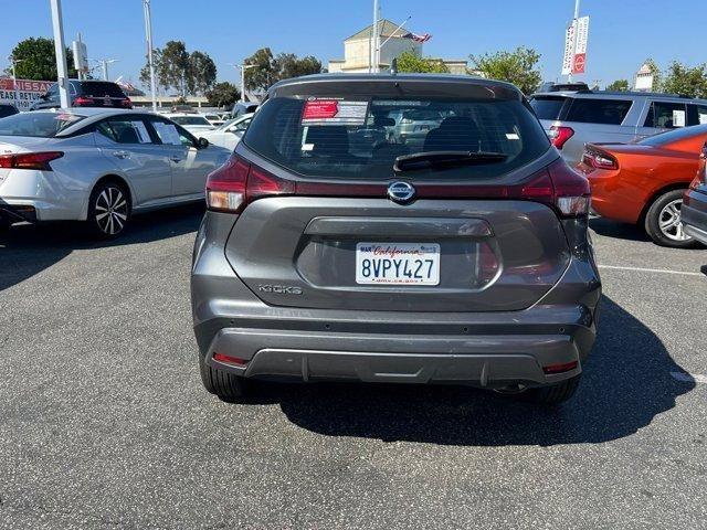2021 nissan kicks