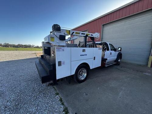 2014 ford f-450 xlt 4x2 extended cab service truck