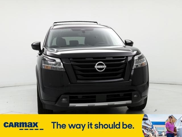 2023 nissan pathfinder sl