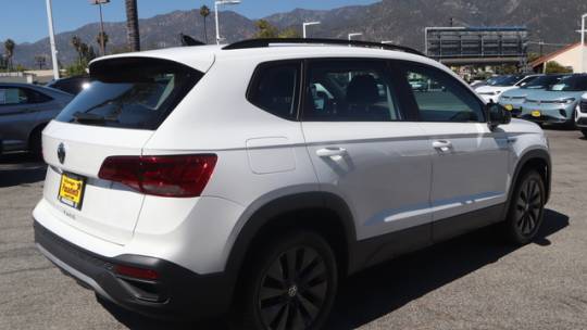 2024 Volkswagen Taos