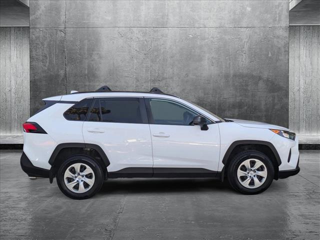 2021 toyota rav4 le