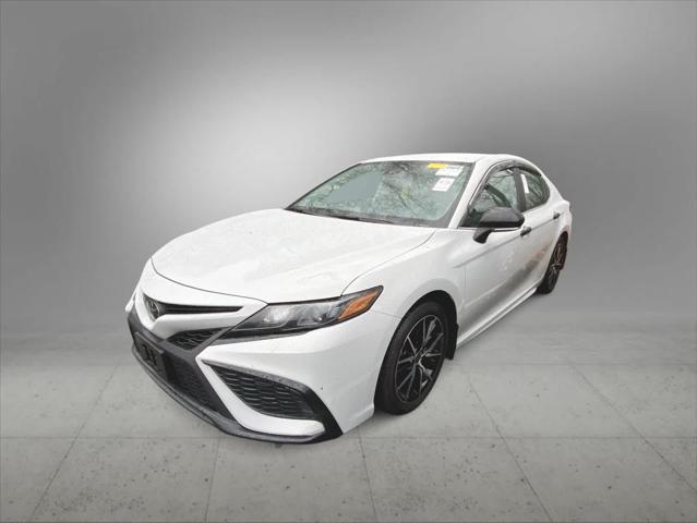 2023 toyota camry se