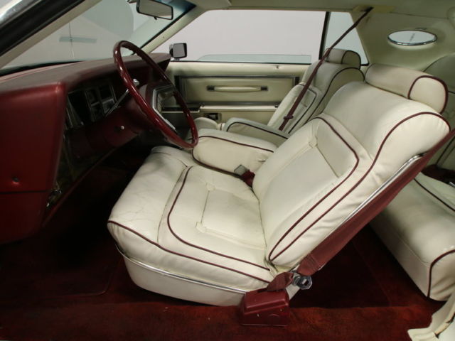 priced to move, 400 v8, auto, loaded, 4 whl discs, vintage 70's luxury, original