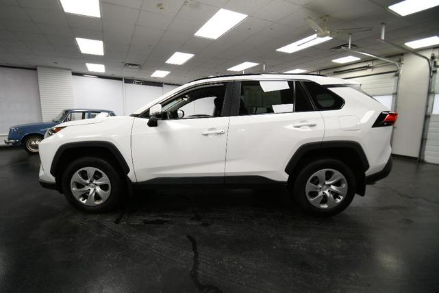 2020 toyota rav4 le