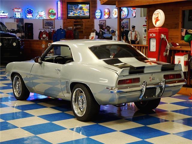 1969 chevrolet camaro resto mod â€“ silver / black