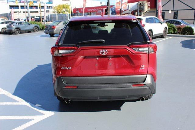 2022 toyota rav4 le