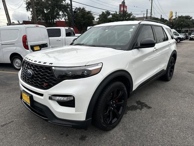 2022 ford explorer st