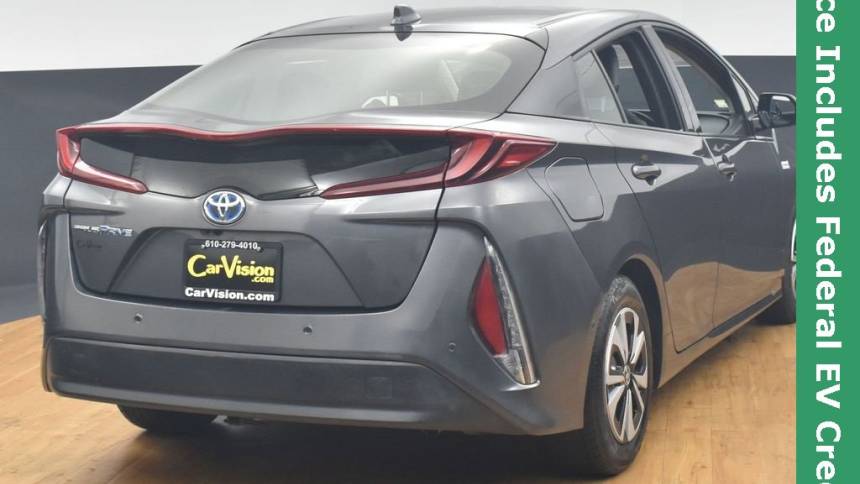 2017 toyota prius prime plus