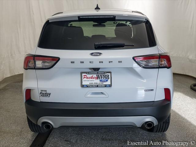 2021 ford escape se