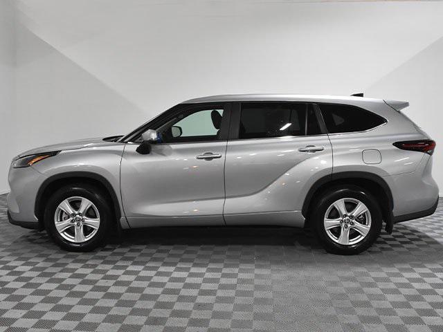 2024 toyota highlander le