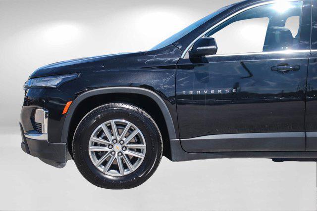 2023 chevrolet traverse lt leather