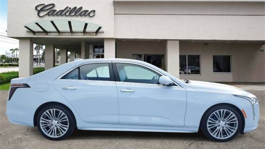 2022 cadillac ct4 premium luxury