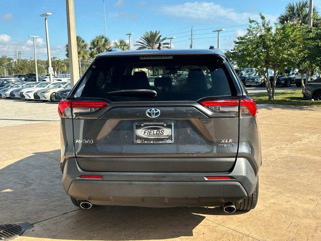 2022 toyota rav4 xle