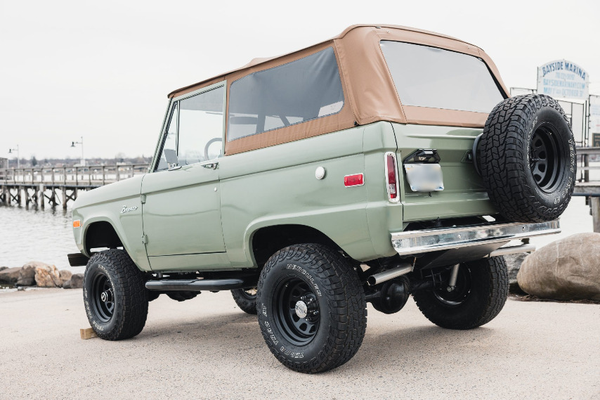 1970 ford bronco 5-speed