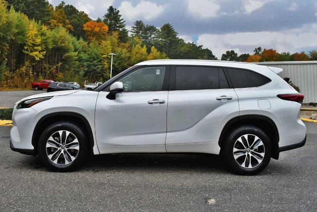 2022 toyota highlander xle