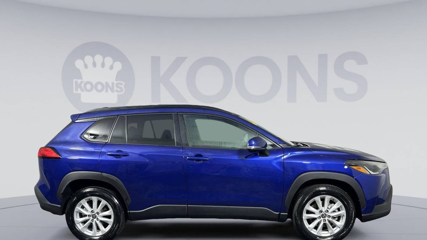 2022 toyota corolla cross le