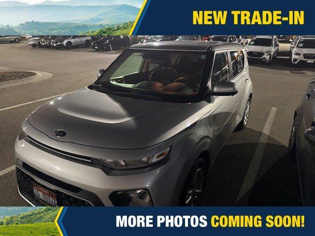 2020 kia soul lx