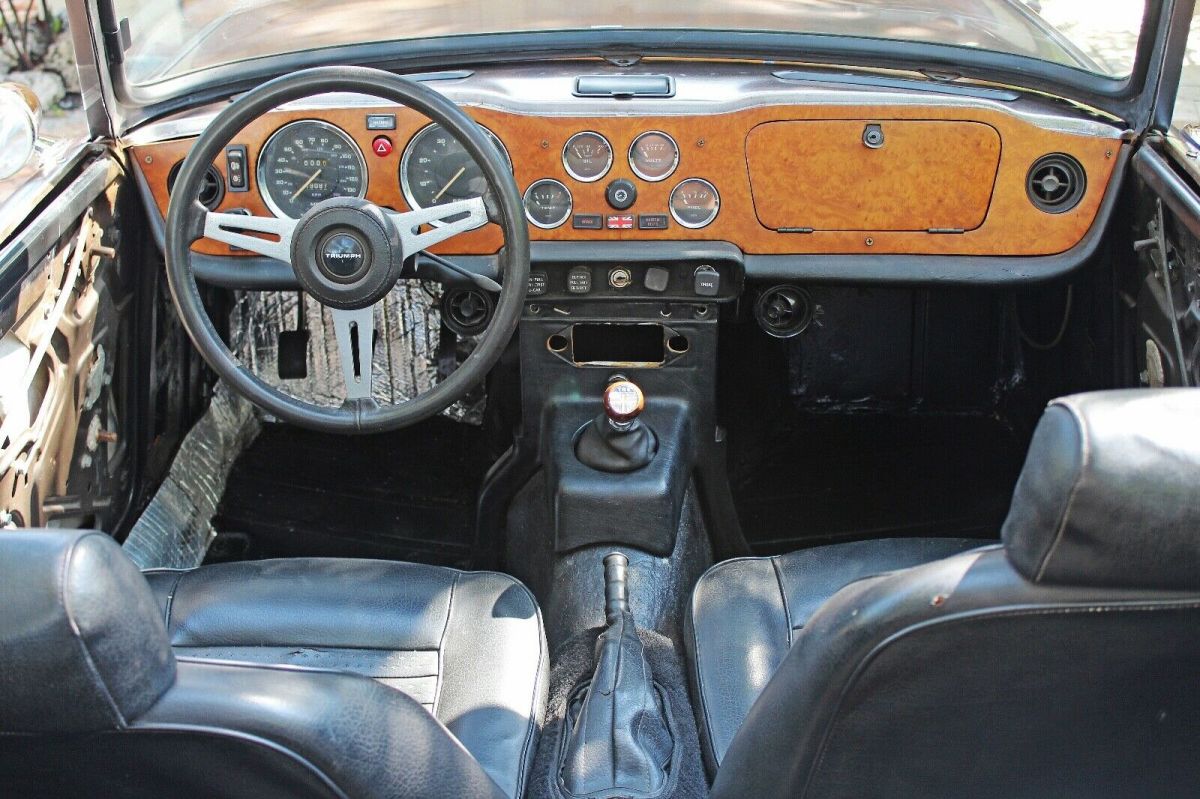 1973 triumph tr-6 2 door
