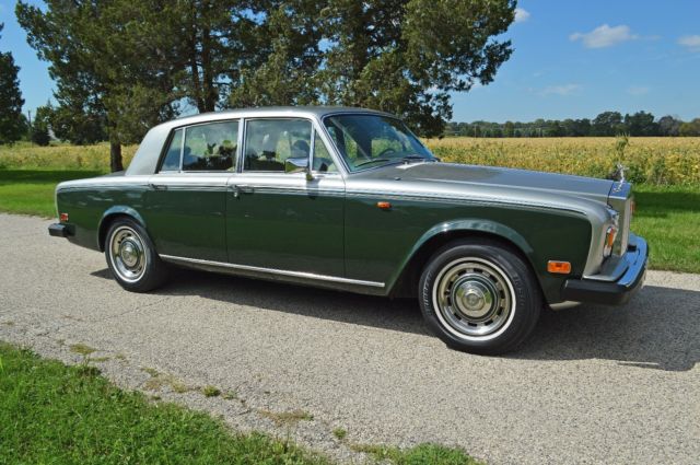 original, clean, fully serviced in rare, elegant 2-tone colour combination