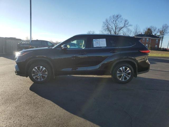 2021 toyota highlander xle