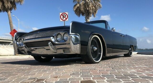 1961 lincoln continental convertible - stunner!
