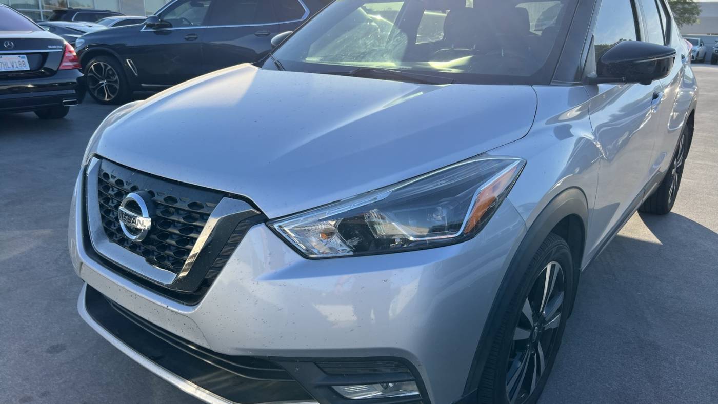 2019 nissan kicks sr
