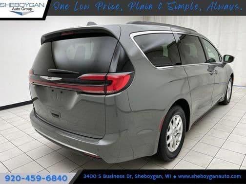 2022 chrysler pacifica touring l front-wheel drive passenger van in sheboygan, wisconsin